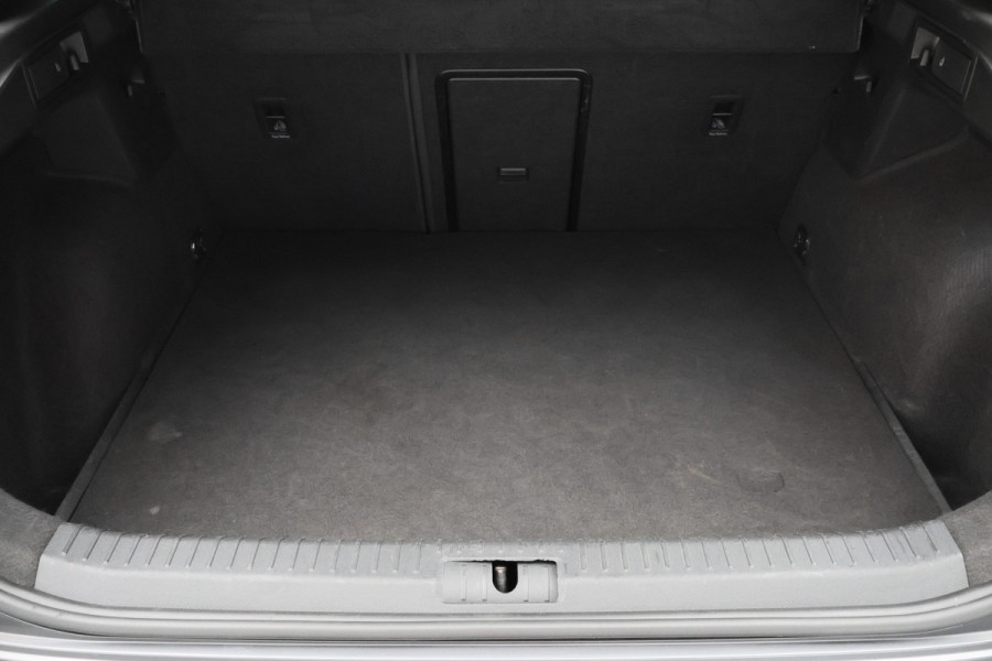 CUPRA Formentor 1.4 e-Hybrid Adrenaline SOH 97%, LED, ACC, Keyless, Navigatie, 19", PDC