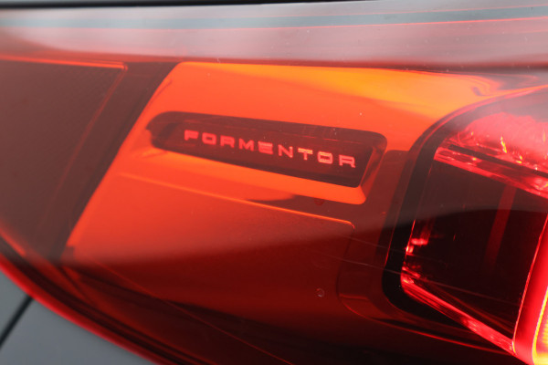 CUPRA Formentor 1.4 e-Hybrid Adrenaline SOH 97%, LED, ACC, Keyless, Navigatie, 19", PDC
