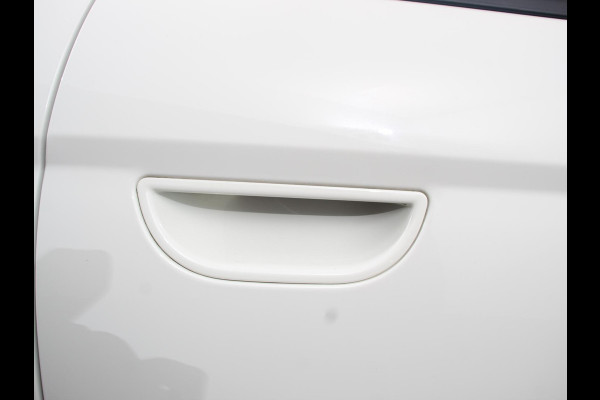Fiat 500E Icon 42 kWh Automaat Climate control Cruise control Achteruitrijcamera Navigatie Apple Carplay/ Android Auto Keyless