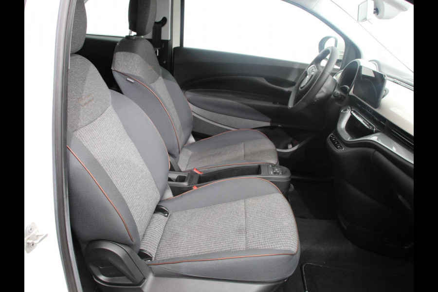 Fiat 500E Icon 42 kWh Automaat Climate control Cruise control Achteruitrijcamera Navigatie Apple Carplay/ Android Auto Keyless