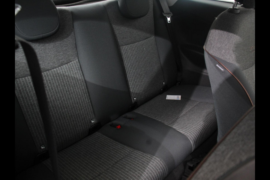 Fiat 500E Icon 42 kWh Automaat Climate control Cruise control Achteruitrijcamera Navigatie Apple Carplay/ Android Auto Keyless