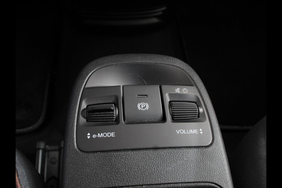 Fiat 500E Icon 42 kWh Automaat Climate control Cruise control Achteruitrijcamera Navigatie Apple Carplay/ Android Auto Keyless