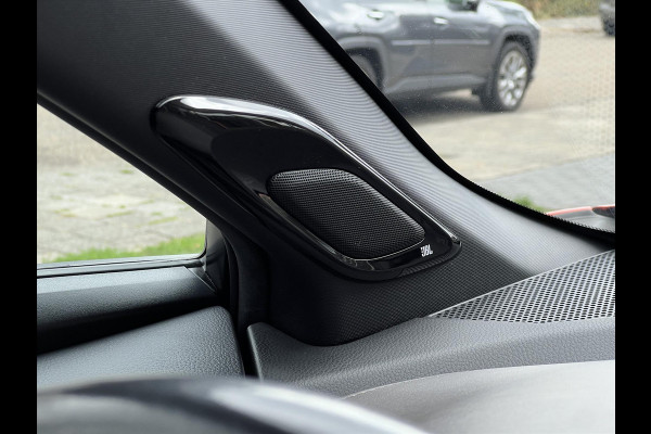 Toyota C-HR 2.0 Hybrid Launch Edition | Eerste eigenaar, JBL, 18 inch, Parkeersensoren, Dodehoekherkenning, Stoelverwarming, Leer