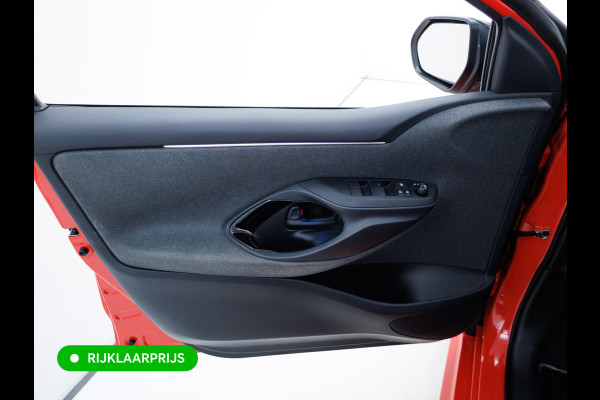 Toyota Yaris 1.5 Hybrid Launch Edition | Stoel- stuurverwarming | Trekhaak | HUD | Camera | Adaptive cruise Apple Carplay/Android Auto, Privacy glas, Keyless