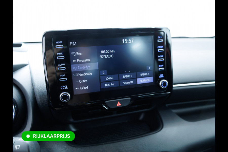 Toyota Yaris 1.5 Hybrid Launch Edition | Stoel- stuurverwarming | Trekhaak | HUD | Camera | Adaptive cruise Apple Carplay/Android Auto, Privacy glas, Keyless