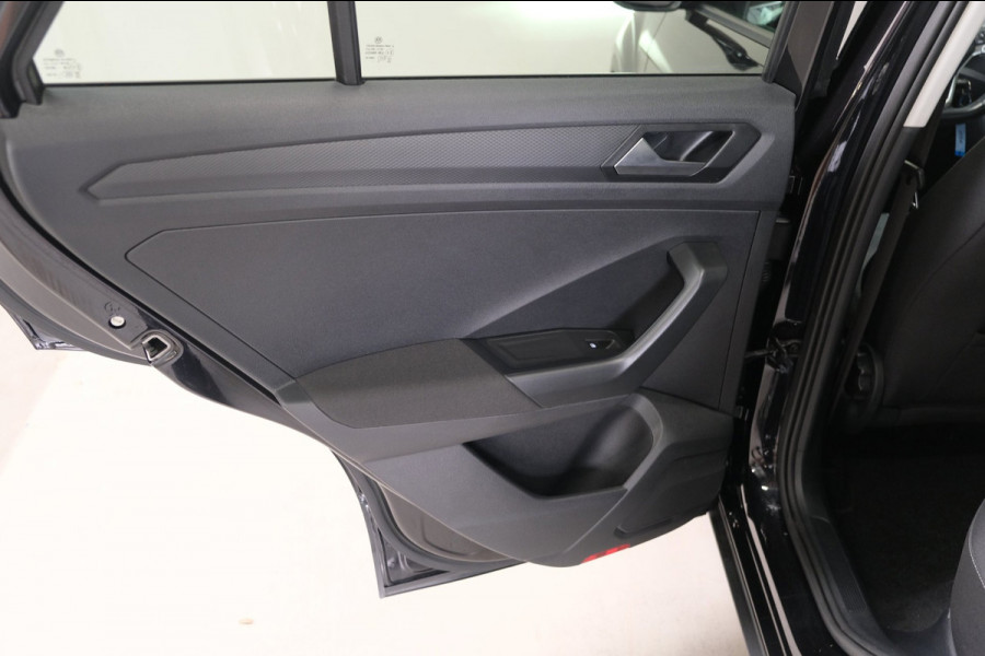 Volkswagen T-Roc 1.0 TSI Life Business - N.A.P. Airco, Cruise, Virtueel display, Carplay, Navi, PDC.