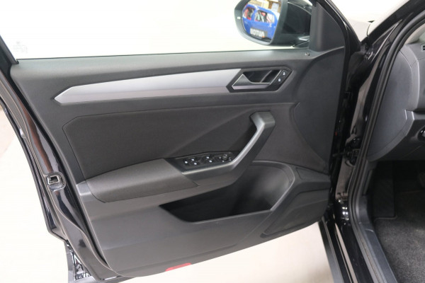 Volkswagen T-Roc 1.0 TSI Life Business - N.A.P. Airco, Cruise, Virtueel display, Carplay, Navi, PDC.