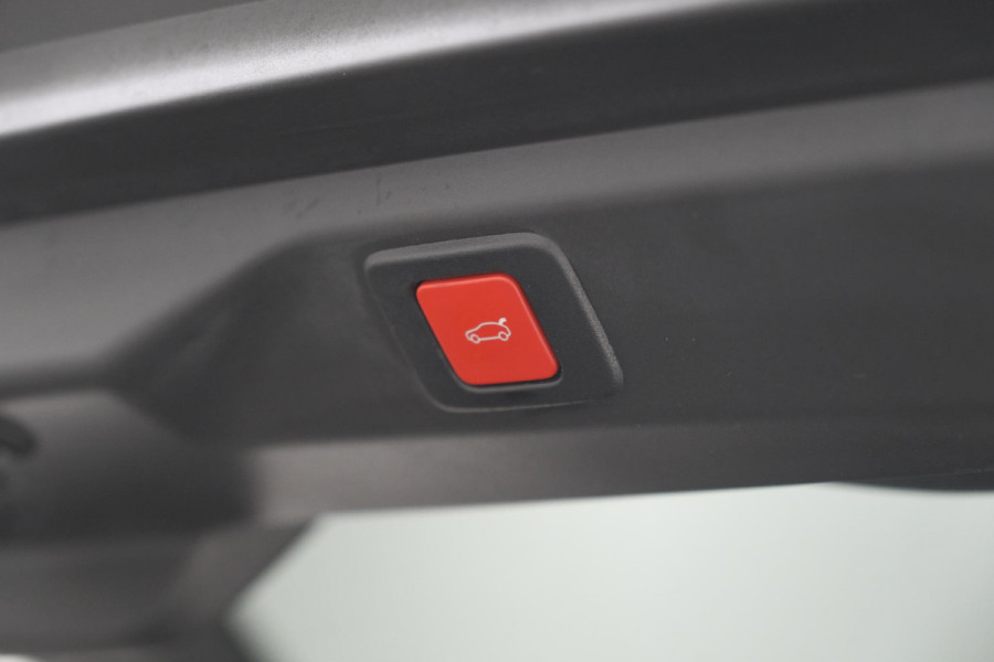 Peugeot 3008 Hybrid 145 e-DCS6 GT | Trekhaak Afneembaar | Allseason Banden | Camera | Adaptieve Cruise Control