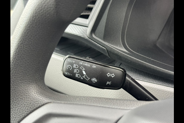 Volkswagen Transporter 2.0 TDI L2H1 30 DC Highline Automaat Trekhaak Navigatie Carplay Cruise Pdc