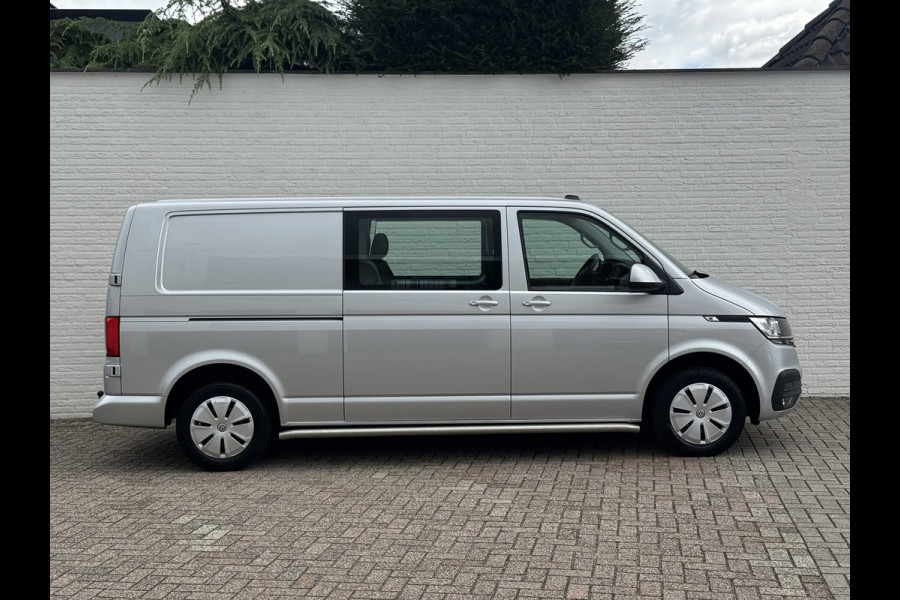 Volkswagen Transporter 2.0 TDI L2H1 30 DC Highline Automaat Trekhaak Navigatie Carplay Cruise Pdc