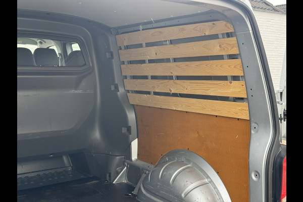 Volkswagen Transporter 2.0 TDI L2H1 30 DC Highline Automaat Trekhaak Navigatie Carplay Cruise Pdc