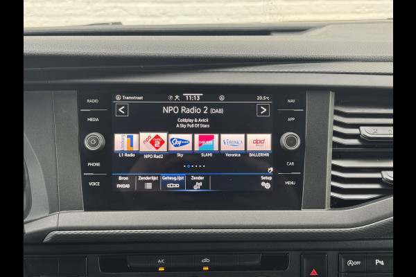 Volkswagen Transporter 2.0 TDI L2H1 30 DC Highline Automaat Trekhaak Navigatie Carplay Cruise Pdc