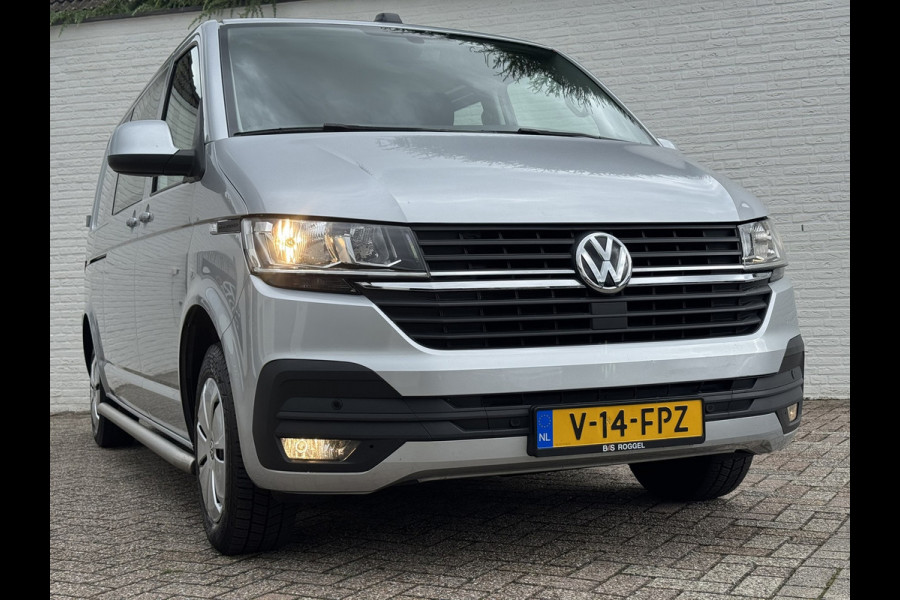 Volkswagen Transporter 2.0 TDI L2H1 30 DC Highline Automaat Trekhaak Navigatie Carplay Cruise Pdc