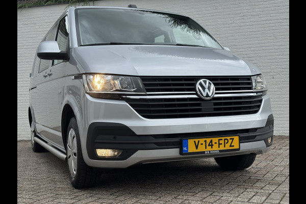 Volkswagen Transporter 2.0 TDI L2H1 30 DC Highline Automaat Trekhaak Navigatie Carplay Cruise Pdc