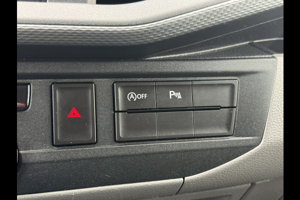 Volkswagen Transporter 2.0 TDI L2H1 30 DC Highline Automaat Trekhaak Navigatie Carplay Cruise Pdc