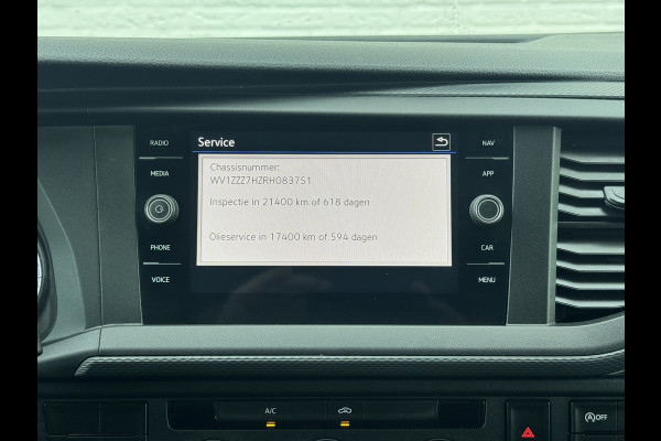 Volkswagen Transporter 2.0 TDI L2H1 30 DC Highline Automaat Trekhaak Navigatie Carplay Cruise Pdc