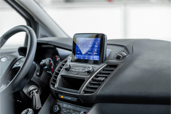 Ford Transit Connect 1.5 EcoBlue L2 | CarPlay | Camera | Cruise control | Navigatie | Stoelverwarming | Lane assist | DAB | Euro 6 | Nieuwe APK | Dealer onderhouden