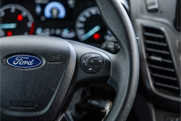 Ford Transit Connect 1.5 EcoBlue L2 | CarPlay | Camera | Cruise control | Navigatie | Stoelverwarming | Lane assist | DAB | Euro 6 | Nieuwe APK | Dealer onderhouden