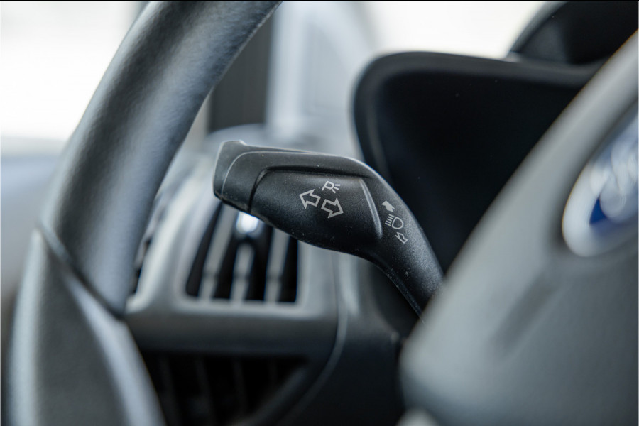 Ford Transit Connect 1.5 EcoBlue L2 | CarPlay | Camera | Cruise control | Navigatie | Stoelverwarming | Lane assist | DAB | Euro 6 | Nieuwe APK | Dealer onderhouden