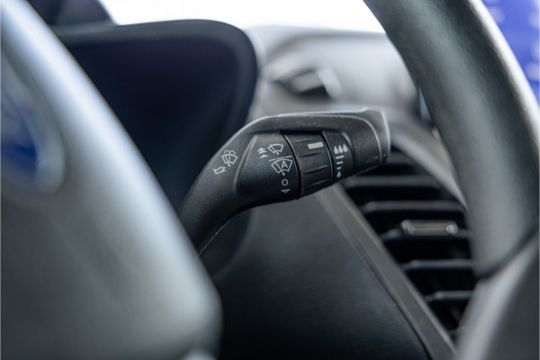 Ford Transit Connect 1.5 EcoBlue L2 | CarPlay | Camera | Cruise control | Navigatie | Stoelverwarming | Lane assist | DAB | Euro 6 | Nieuwe APK | Dealer onderhouden