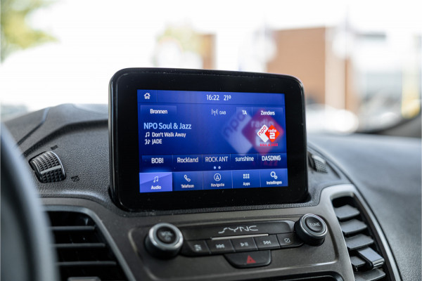 Ford Transit Connect 1.5 EcoBlue L2 | CarPlay | Camera | Cruise control | Navigatie | Stoelverwarming | Lane assist | DAB | Euro 6 | Nieuwe APK | Dealer onderhouden