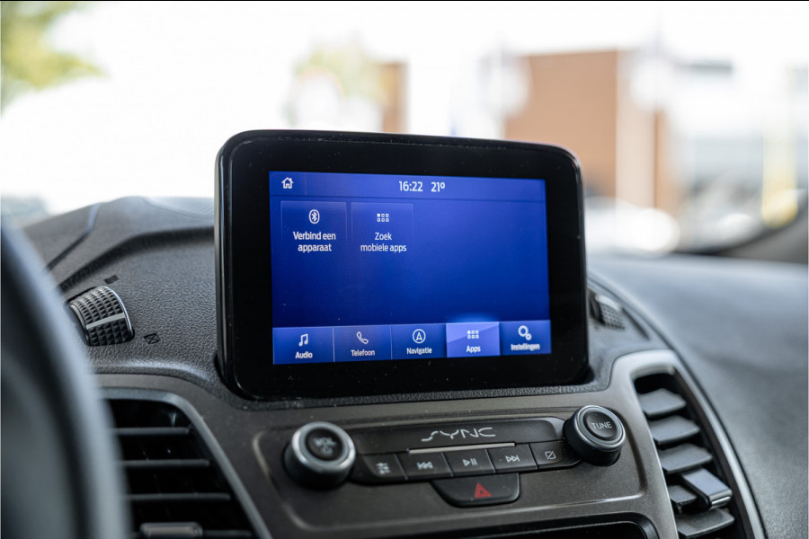 Ford Transit Connect 1.5 EcoBlue L2 | CarPlay | Camera | Cruise control | Navigatie | Stoelverwarming | Lane assist | DAB | Euro 6 | Nieuwe APK | Dealer onderhouden