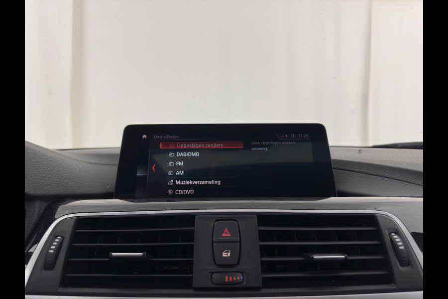 BMW 3-serie 330e High Executive Luxury-Line (Plug-in) (INCL-BTW) Aut. *PANO |  LEATHER | FULL-LED | MEMORY-PACK | HARMAN/KARDON-AUDIO | BLINDSPOT | KEYLESS | CAMERA | NAVI-FULLMAP | DAB | PRIVACY-GLASS | ECC | HEAD-UP | PDC | 18''ALU*