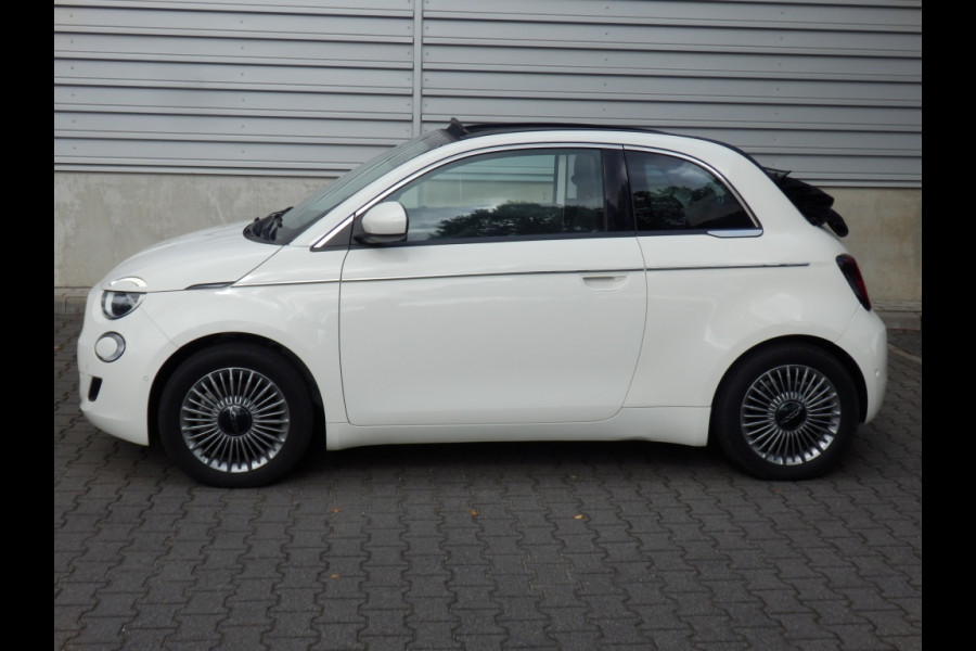 Fiat 500E cabrio I Camera I Park. sens. Icon 42 kWh