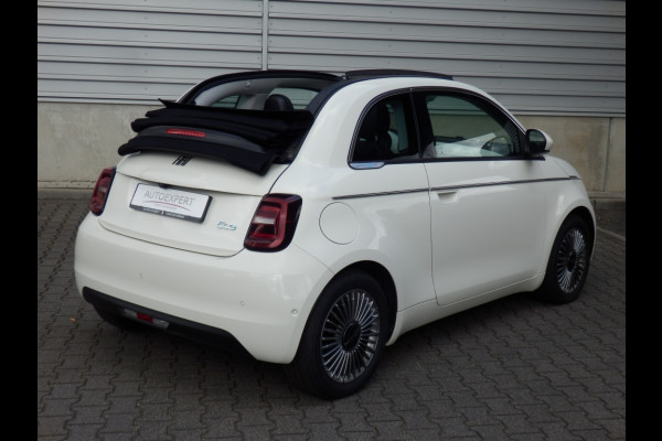 Fiat 500E cabrio I Camera I Park. sens. Icon 42 kWh