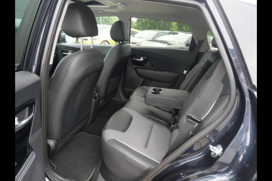 Kia e-Niro DynamicPlusLine 64 kWh | Cruise | Carplay | Keyless | Navi | Stoel-stuurverwarming | Schuif-kanteldak