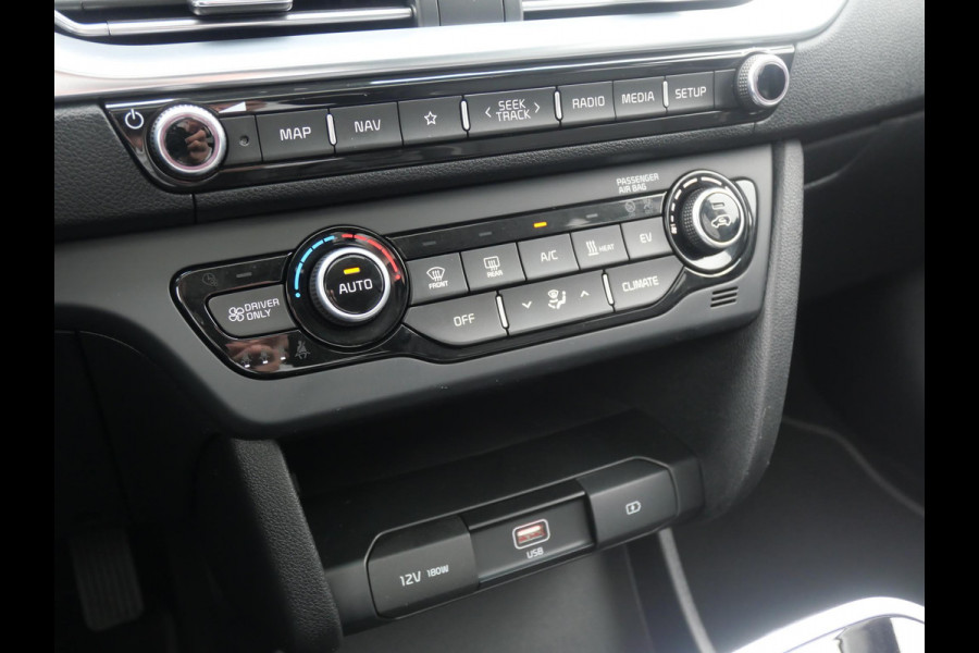 Kia e-Niro DynamicPlusLine 64 kWh | Cruise | Carplay | Keyless | Navi | Stoel-stuurverwarming | Schuif-kanteldak