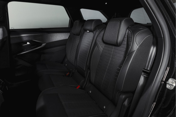 Peugeot 5008 1.2 Hybrid 145 GT 7p | Dig. Cockpit | Adapt. Cruise | Stoel-+Stuurverw. | PDC | 360 Camera | NAV + App. Connect | ECC | Elek. Klep | Afn. Trekhaak | LM 19" | 7548