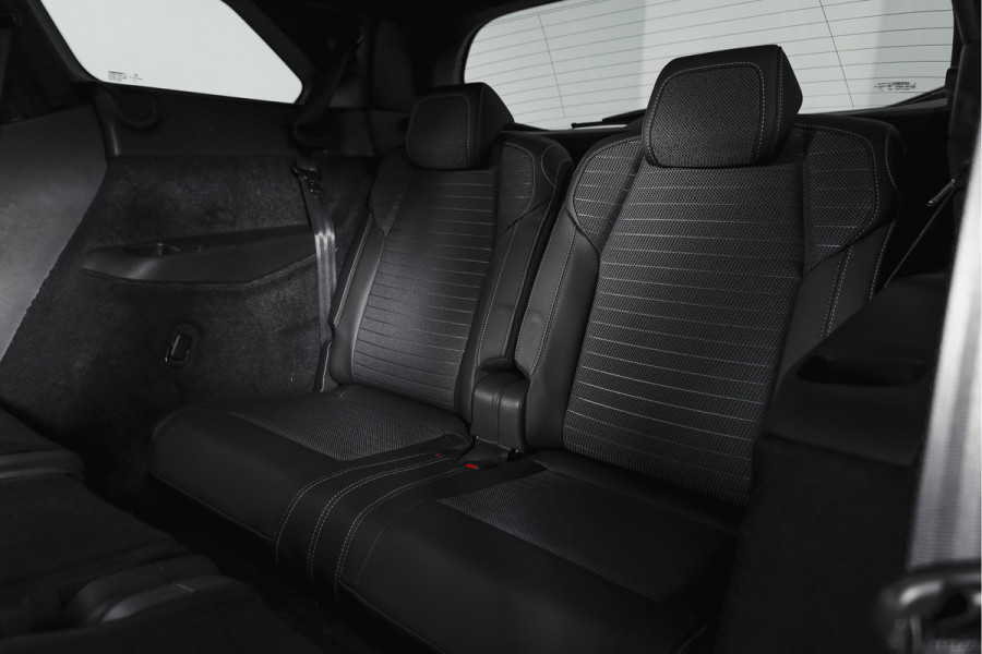 Peugeot 5008 1.2 Hybrid 145 GT 7p | Dig. Cockpit | Adapt. Cruise | Stoel-+Stuurverw. | PDC | 360 Camera | NAV + App. Connect | ECC | Elek. Klep | Afn. Trekhaak | LM 19" | 7548