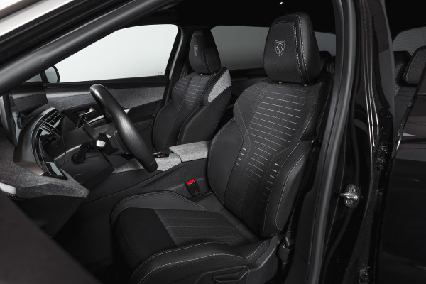 Peugeot 5008 1.2 Hybrid 145 GT 7p | Dig. Cockpit | Adapt. Cruise | Stoel-+Stuurverw. | PDC | 360 Camera | NAV + App. Connect | ECC | Elek. Klep | Afn. Trekhaak | LM 19" | 7548