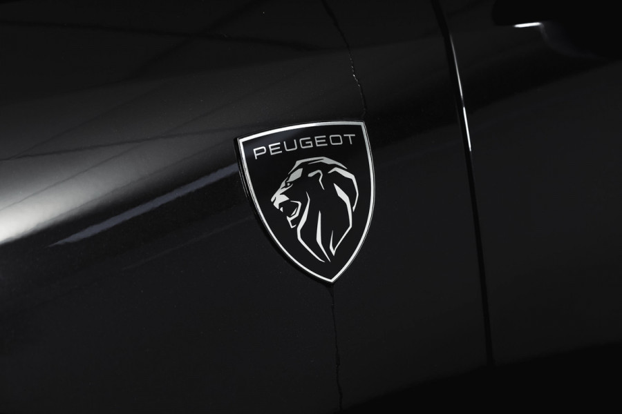Peugeot 5008 1.2 Hybrid 145 GT 7p | Dig. Cockpit | Adapt. Cruise | Stoel-+Stuurverw. | PDC | 360 Camera | NAV + App. Connect | ECC | Elek. Klep | Afn. Trekhaak | LM 19" | 7548