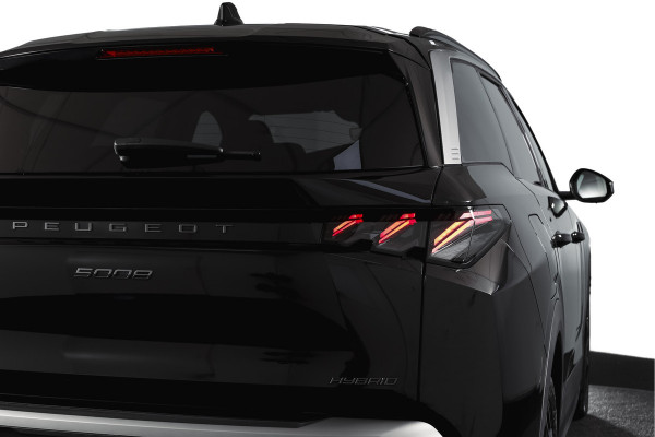 Peugeot 5008 1.2 Hybrid 145 GT 7p | Dig. Cockpit | Adapt. Cruise | Stoel-+Stuurverw. | PDC | 360 Camera | NAV + App. Connect | ECC | Elek. Klep | Afn. Trekhaak | LM 19" | 7548