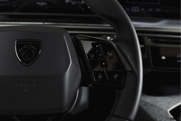 Peugeot 5008 1.2 Hybrid 145 GT 7p | Dig. Cockpit | Adapt. Cruise | Stoel-+Stuurverw. | PDC | 360 Camera | NAV + App. Connect | ECC | Elek. Klep | Afn. Trekhaak | LM 19" | 7548