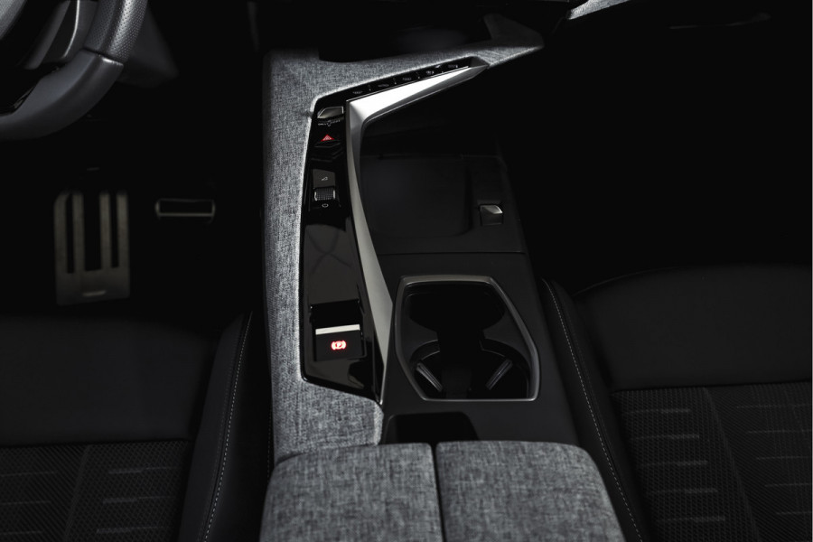 Peugeot 5008 1.2 Hybrid 136 Allure 7p 145PK | Dig. Cockpit | Adapt. Cruise | Stoel-+Stuurverw. | PDC | 360 Camera | NAV + App. Connect | ECC | Elek. Klep | LM 19" | 7733