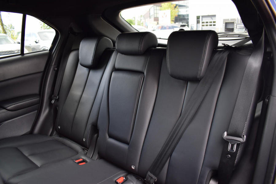 Mitsubishi Eclipse Cross 2.4 PHEV Black Edition | Leer | HUD | 360 Cam. | Stuur- en Stoelverwarming