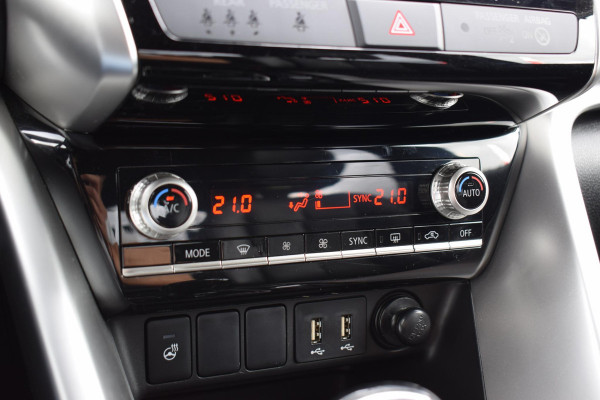 Mitsubishi Eclipse Cross 2.4 PHEV Black Edition | Leer | HUD | 360 Cam. | Stuur- en Stoelverwarming
