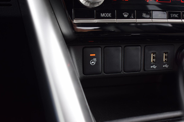 Mitsubishi Eclipse Cross 2.4 PHEV Black Edition | Leer | HUD | 360 Cam. | Stuur- en Stoelverwarming