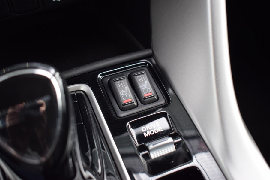 Mitsubishi Eclipse Cross 2.4 PHEV Black Edition | Leer | HUD | 360 Cam. | Stuur- en Stoelverwarming