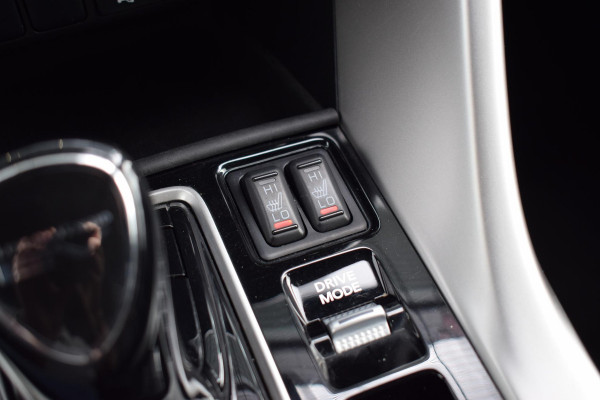 Mitsubishi Eclipse Cross 2.4 PHEV Black Edition | Leer | HUD | 360 Cam. | Stuur- en Stoelverwarming