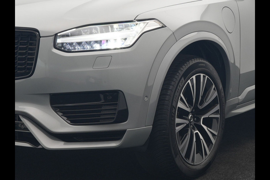 Volvo XC90 T8 Recharge AWD Plus Dark Long Range 7 Persoons PHEV 456pk Dealer O.H. | Trekhaak Af Fabriek | Panodak | Luchtvering | Adaptive Cruise | 360 Camera | Lederen Sportstoelen Memory & Verwarmd | Harman / Kardon | Keyless | Blis | Stuur Verwarmd | Apple Carplay | Plug In Hybrid |