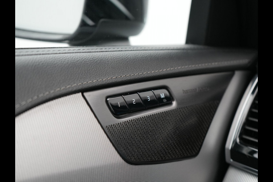 Volvo XC90 T8 Recharge AWD Plus Dark Long Range 7 Persoons PHEV 456pk Dealer O.H. | Trekhaak Af Fabriek | Panodak | Luchtvering | Adaptive Cruise | 360 Camera | Lederen Sportstoelen Memory & Verwarmd | Harman / Kardon | Keyless | Blis | Stuur Verwarmd | Apple Carplay | Plug In Hybrid |
