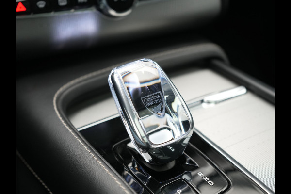 Volvo XC90 T8 Recharge AWD Plus Dark Long Range 7 Persoons PHEV 456pk Dealer O.H. | Trekhaak Af Fabriek | Panodak | Luchtvering | Adaptive Cruise | 360 Camera | Lederen Sportstoelen Memory & Verwarmd | Harman / Kardon | Keyless | Blis | Stuur Verwarmd | Apple Carplay | Plug In Hybrid |