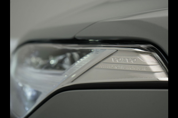 Volvo XC90 T8 Recharge AWD Plus Dark Long Range 7 Persoons PHEV 456pk Dealer O.H. | Trekhaak Af Fabriek | Panodak | Luchtvering | Adaptive Cruise | 360 Camera | Lederen Sportstoelen Memory & Verwarmd | Harman / Kardon | Keyless | Blis | Stuur Verwarmd | Apple Carplay | Plug In Hybrid |