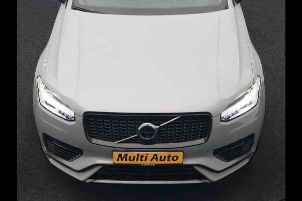 Volvo XC90 T8 Recharge AWD Plus Dark Long Range 7 Persoons PHEV 456pk Dealer O.H. | Trekhaak Af Fabriek | Panodak | Luchtvering | Adaptive Cruise | 360 Camera | Lederen Sportstoelen Memory & Verwarmd | Harman / Kardon | Keyless | Blis | Stuur Verwarmd | Apple Carplay | Plug In Hybrid |