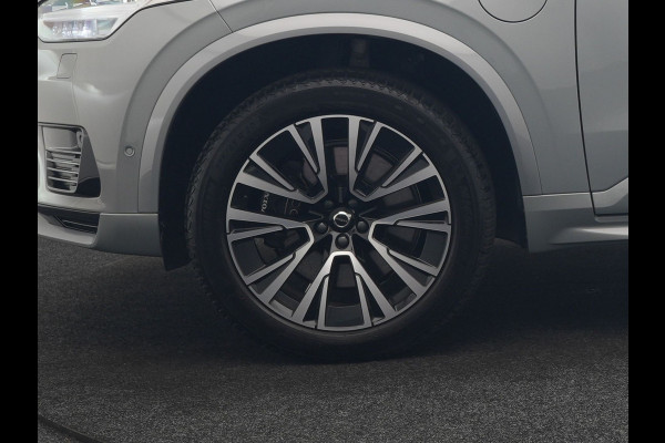 Volvo XC90 T8 Recharge AWD Plus Dark Long Range 7 Persoons PHEV 456pk Dealer O.H. | Trekhaak Af Fabriek | Panodak | Luchtvering | Adaptive Cruise | 360 Camera | Lederen Sportstoelen Memory & Verwarmd | Harman / Kardon | Keyless | Blis | Stuur Verwarmd | Apple Carplay | Plug In Hybrid |