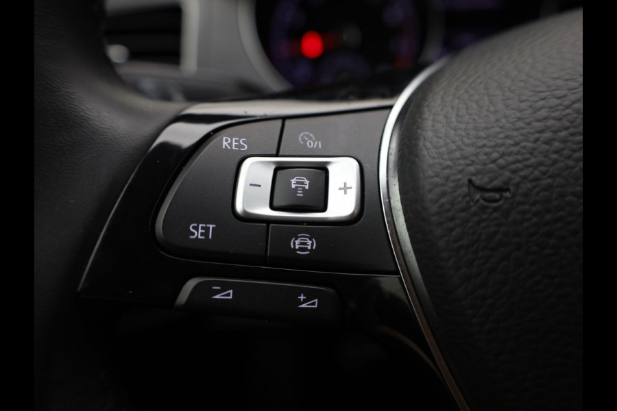 Volkswagen Golf Sportsvan 1.0 TSI | Trekhaak | Apple Carplay/ Android | Camera | Adap. Cr. | Prijs Rijklaar!!